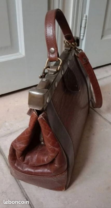 Sac à main en cuir à restaurer (image 3)