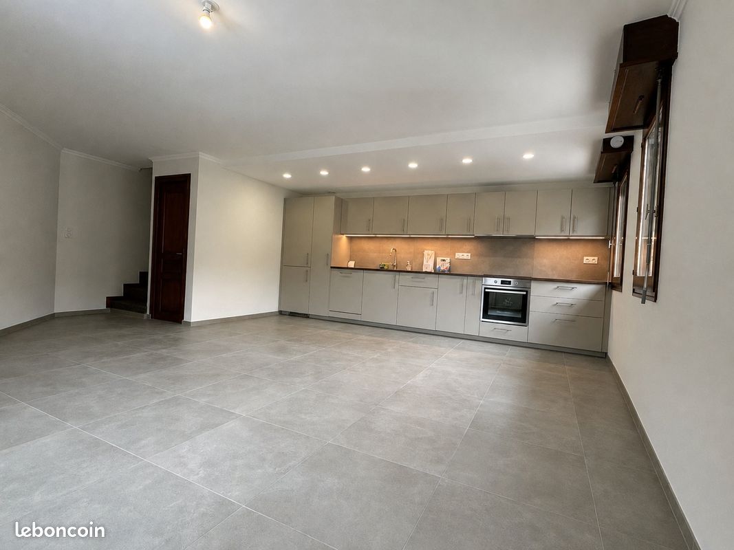 Appartement 3 pièces 60 m² · à Saint-Julien-en-Genevois · 60 m² · 1 750 €
