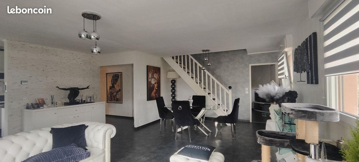 Appartement 5 pièces 144 m² · à Taillecourt · 144 m² · 239 200 €