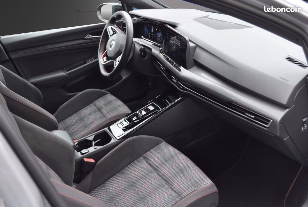 Volkswagen Golf 2.0 TSI 245ch GTI DSG7 - Caméra de recul - Sièges chauffants - Carplay (image 9)