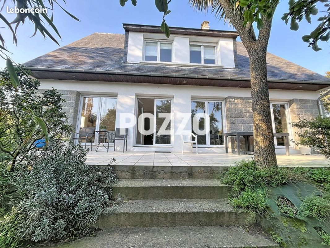 Maison 7 pièces 161 m² · à Jullouville · 161 m² · 649 000 €