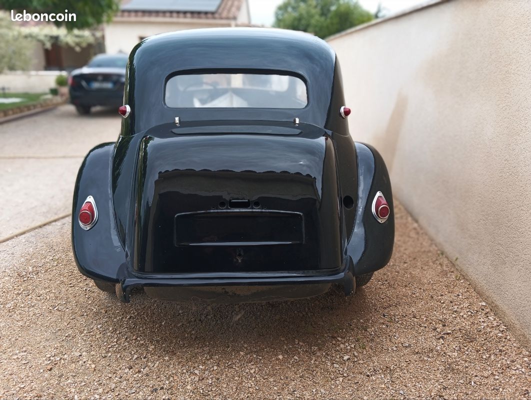 Citroën traction 11B (image 1)