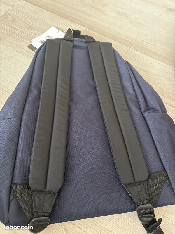 Sac eastpak bleu foncé (image 3)