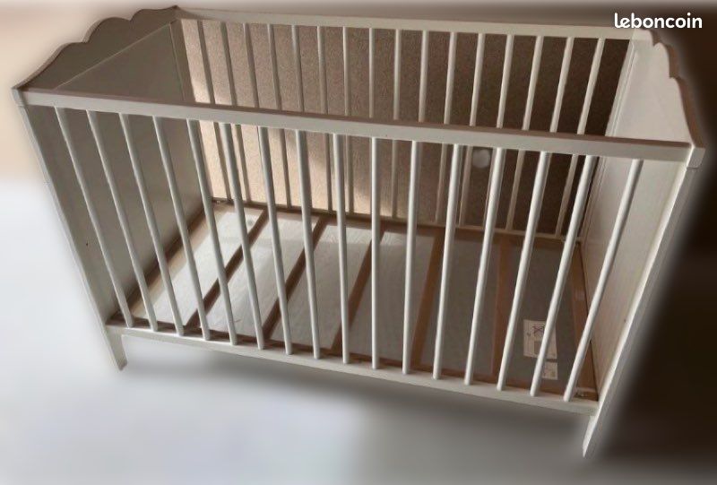 Lit bébé (image 1)