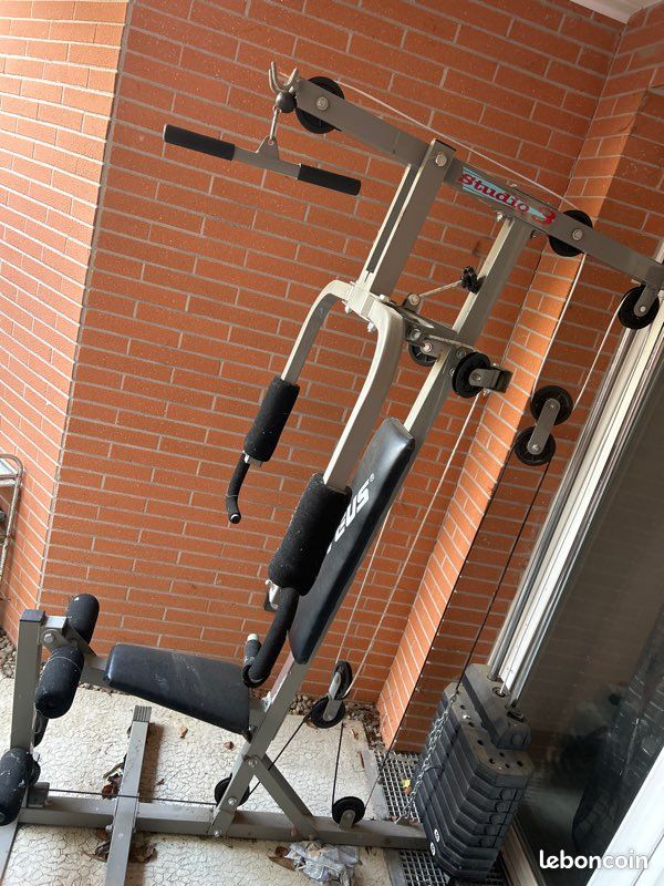 Machine de musculation (image 1)