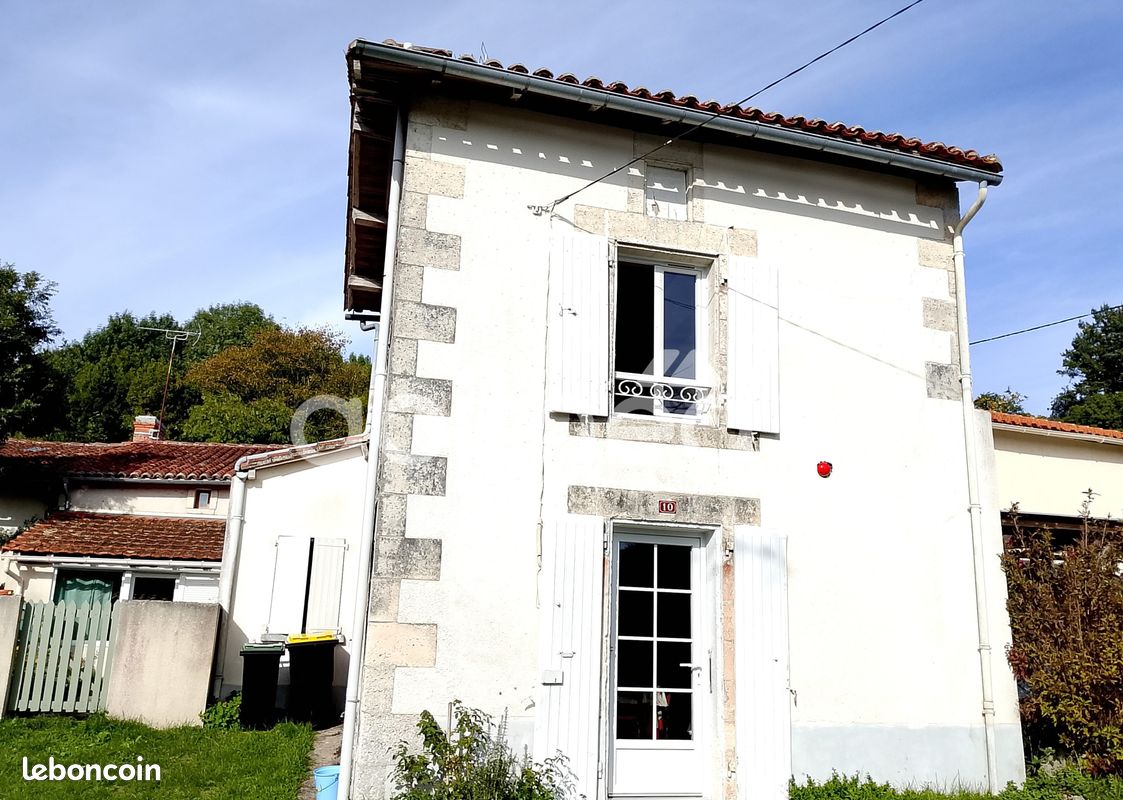 Maison 3 pièces 60 m² · à Terres-de-Haute-Charente · 60 m² · 41 000 €