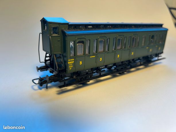 Roco H0 - 64678 - Wagon de passagers pour trains miniatures (1