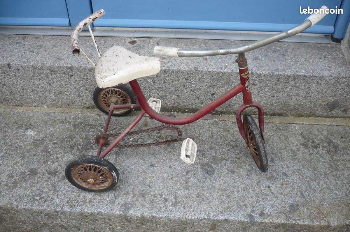 PHOTO - Tricycle trike cheval de bois jouet ancien vélo pour enfant EUR