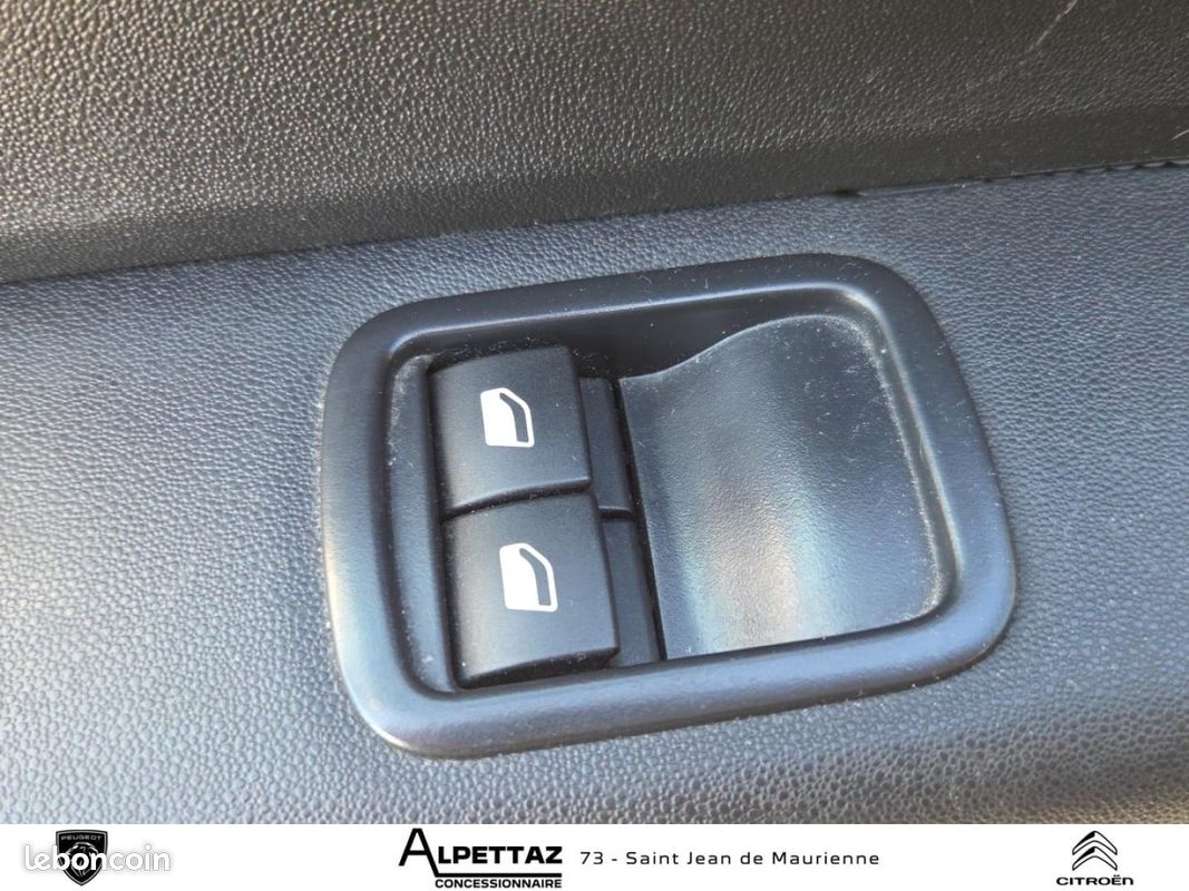 Citroen C3 1.5 BlueHDi 100ch S&S PLUS (image 12)