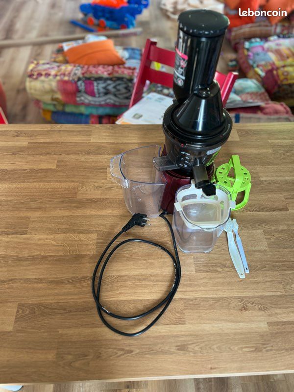 Presse pour jus de fruits entiers kuvings (image 2)