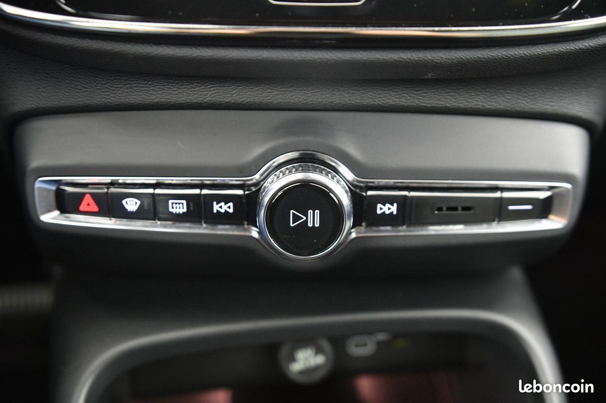 VOLVO XC40 B3 163 ch DCT7 Start (image 32)