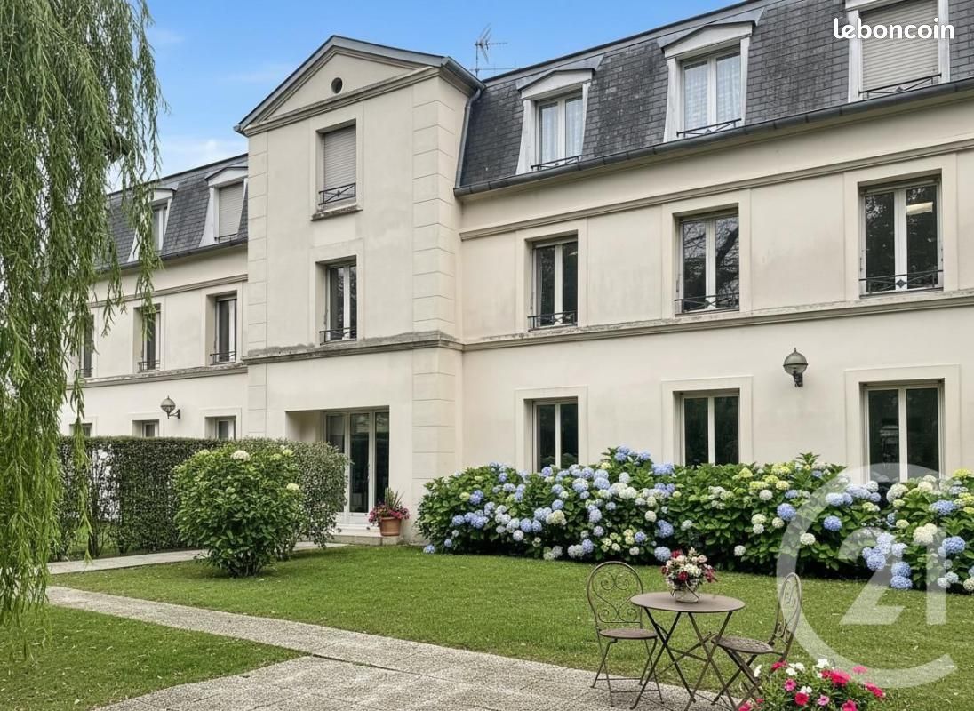 Appartement 6 pièces 184 m² · à Gisors · 184 m² · 250 000 €