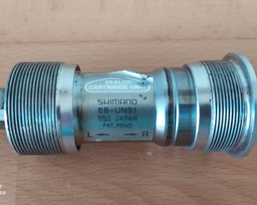Oldschool NOS NEUF dans sa boîte Shimano XTR / BB-UN91 pédalier VTT