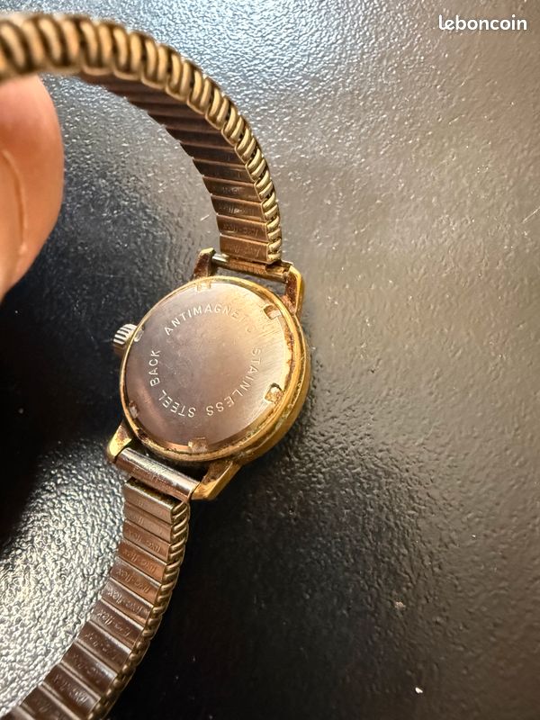 Montre Pax Quartz Rectangulaire Plaquée Or - Fonctionne, Occasion, Unisexe