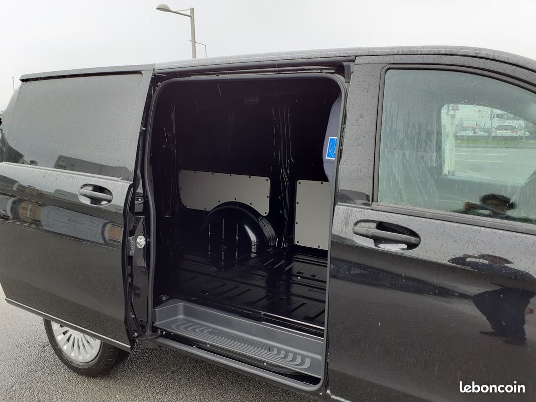 36 990 HT Mercedes Vito 114 CDI 136Ch BVA Long PRO 680 Euro(s) HT/Mois (image 6)
