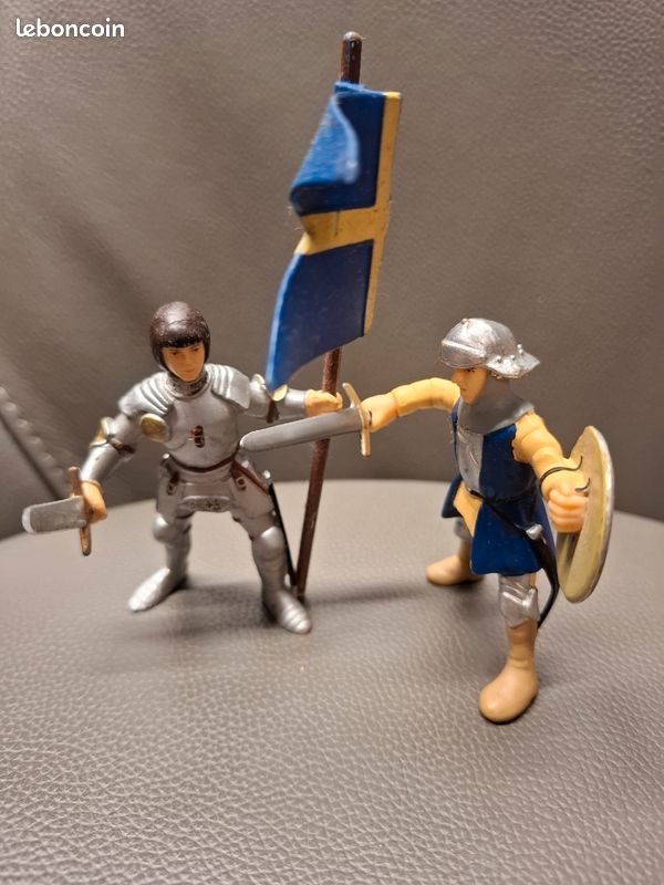 Figurine Médiévale Chevalier PVC – Ancienne, Marques Schleich, Papo, Bully, Etc.