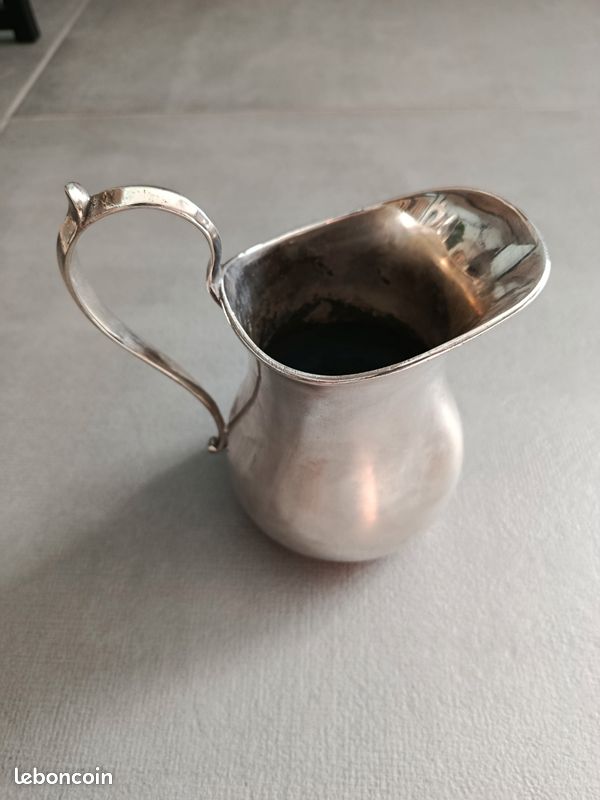 Pot a lait en métal argenté (image 1)