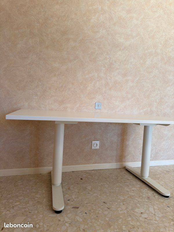 Bureau automatique IKEA (image 1)
