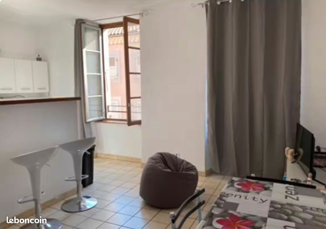 Appartement 1 pièce 25 m² · à Montélimar · 25 m² · 460 €