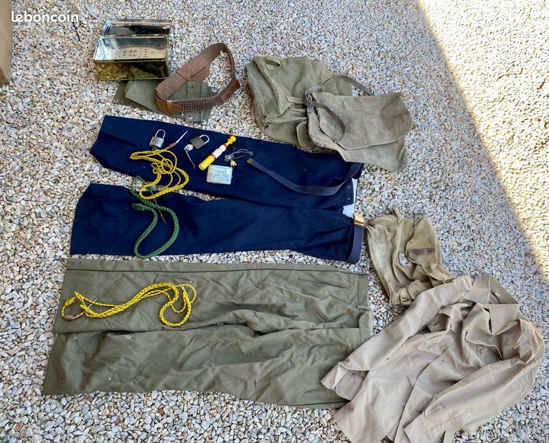 Lot objets anciens et militaires brocante (image 1)