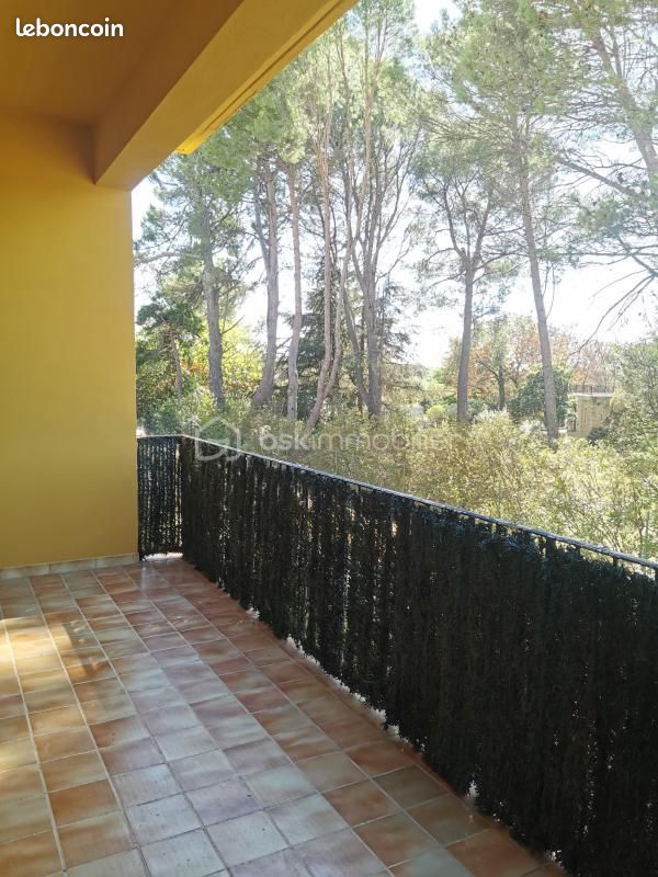 Appartement 3 pièces 80 m² · à Lambesc · 80 m² · 900 €/mois