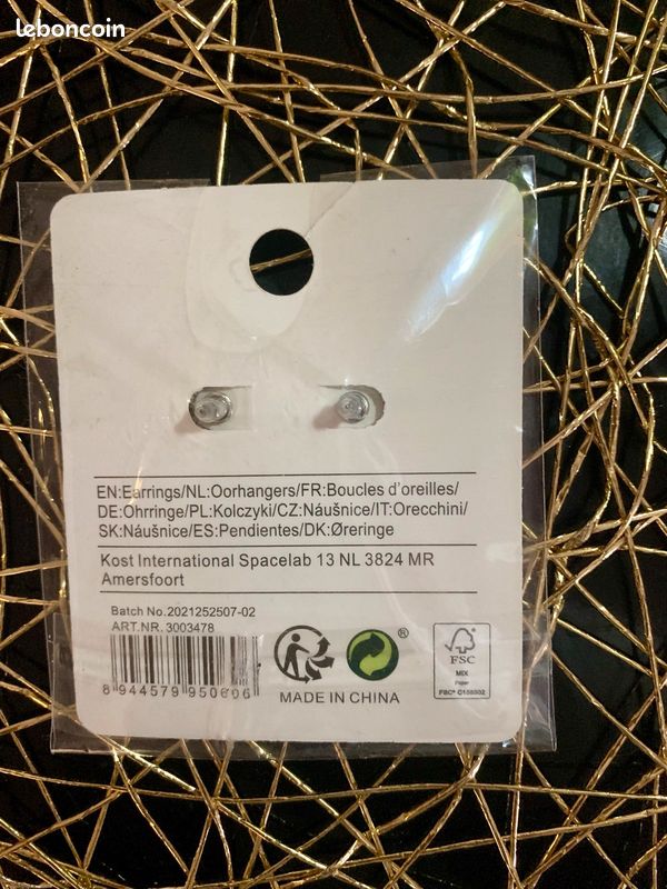 Boucles d’oreilles pendantes neuves (image 3)