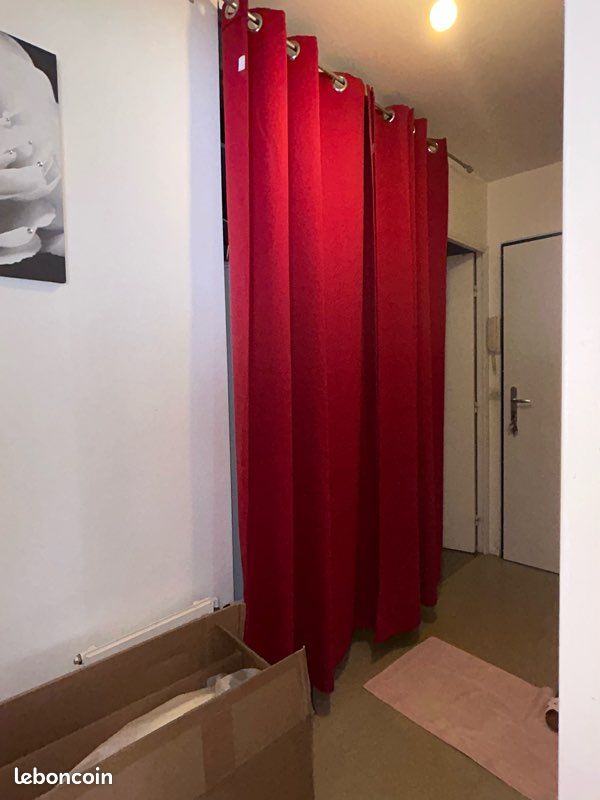 2 Rideaux rouge (image 1)