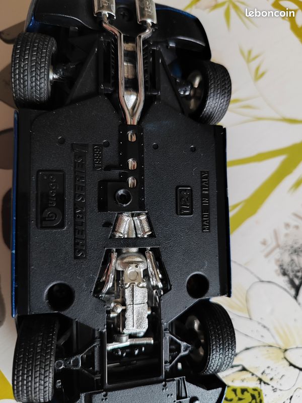Burago Shelby série 1 1999 1/24 (image 5)