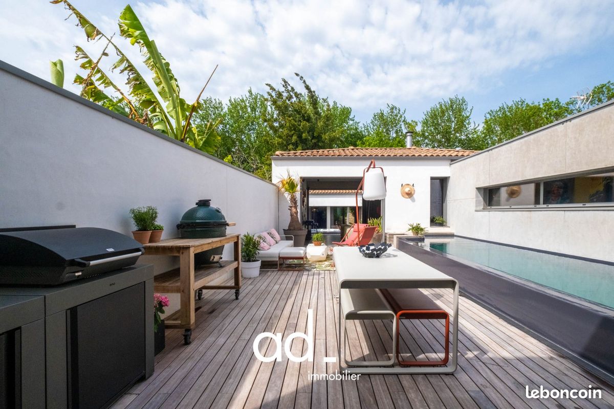 Maison 6 pièces 243 m² · à La Rochelle · 243 m² · 1 680 000 €