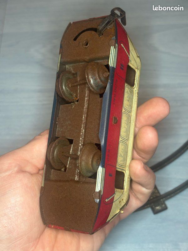 AUTORAIL BUGATTI Jouet Ancien Tôle Boite Tole Biscuits BRUN