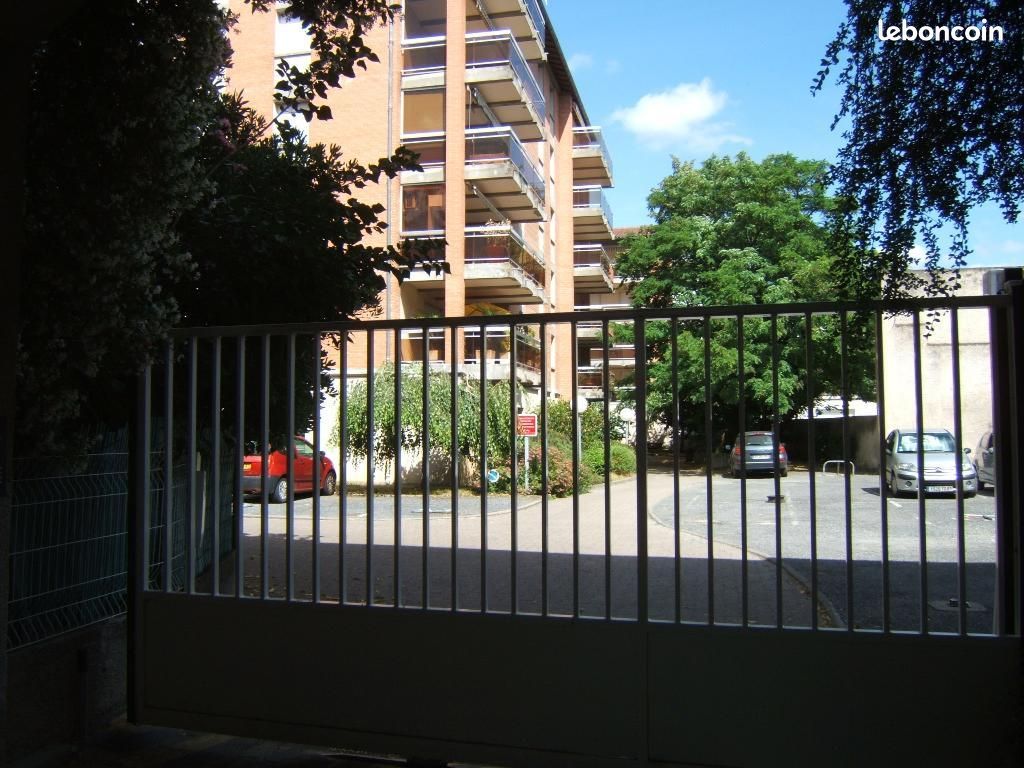 Parking Albi · 65 €/mois