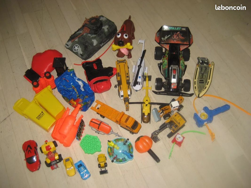 Lot de jouets divers voiture véhicules chantier ref voit (image 8)