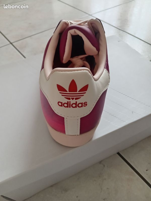 Baskets Adidas superstar srie limite Romeo et Juliette - Chaussures