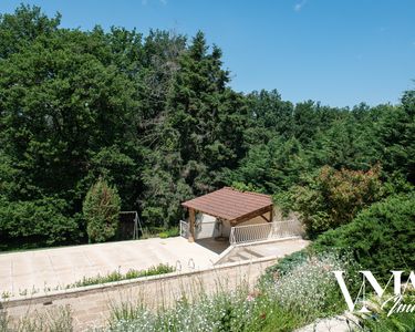 Maison 650 000 € - 245 m²