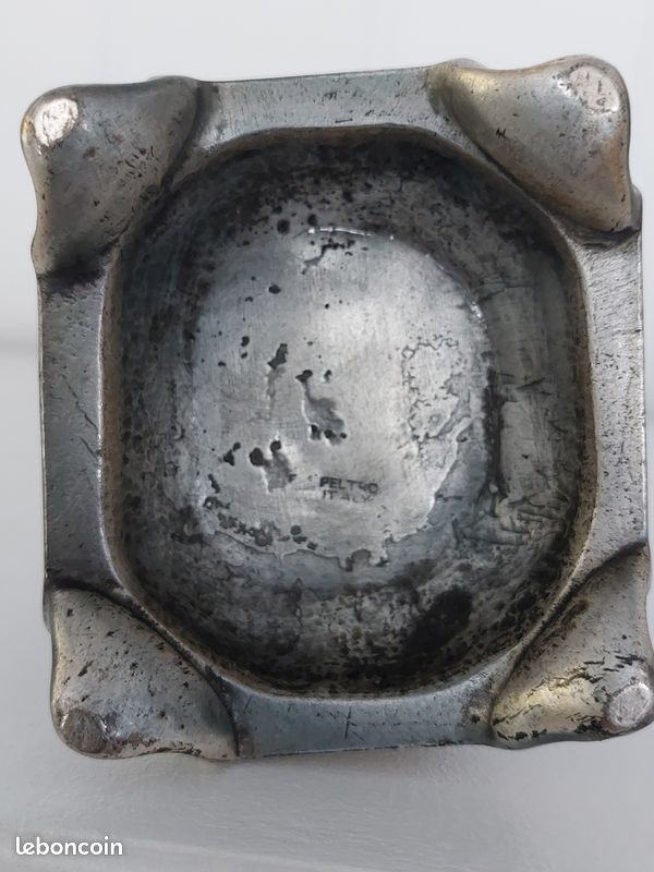 Mauro Manetti, chien en métal argenté pour Lega Peltro, Italie, années 1970 - En vente sur France