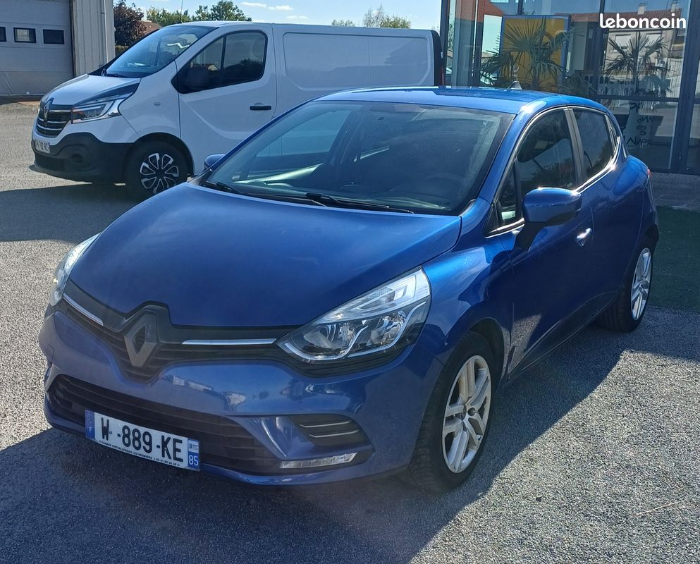 Renault clio iv 1.2 limited 73 ch essence (image 1)