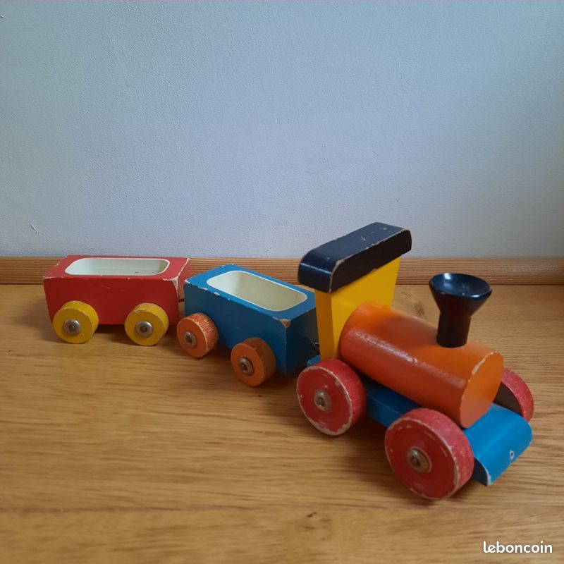 Jouet Train en bois ancien (image 1)