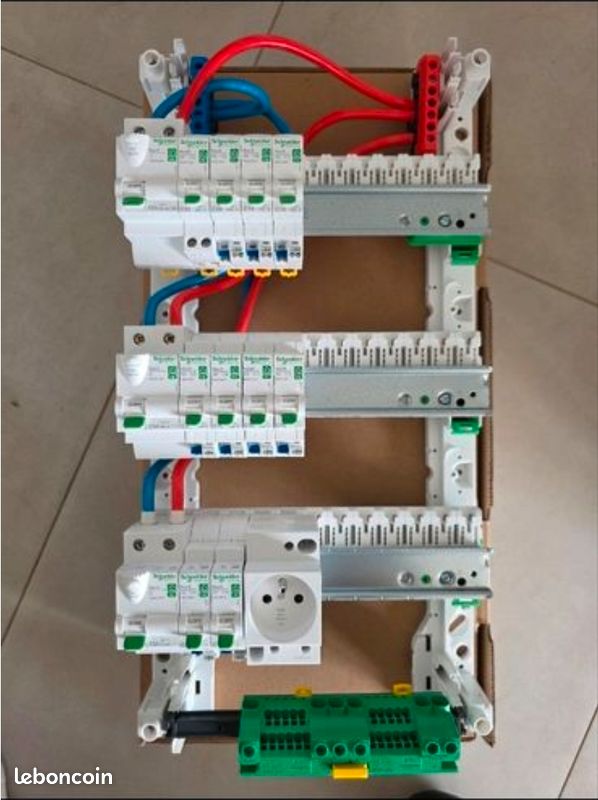 Tableau Schneider resi9 XE 3 rangées NEUF (image 2)