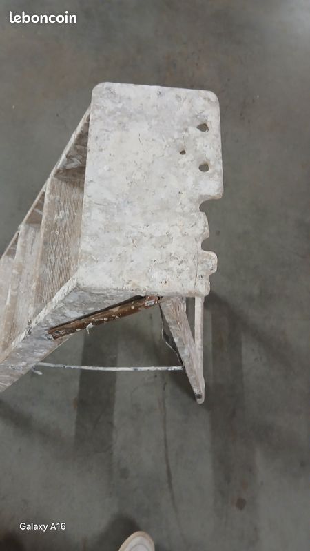 ESCABEAU EN bois (image 4)