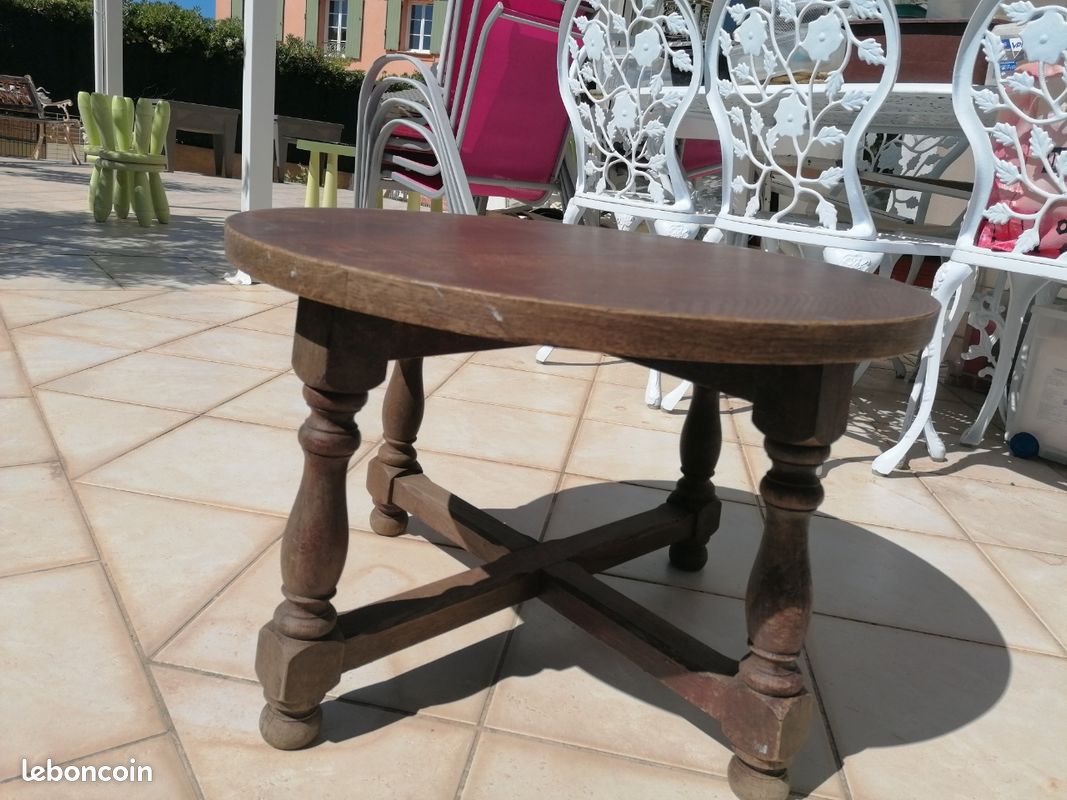 Table de salon en bois (image 1)