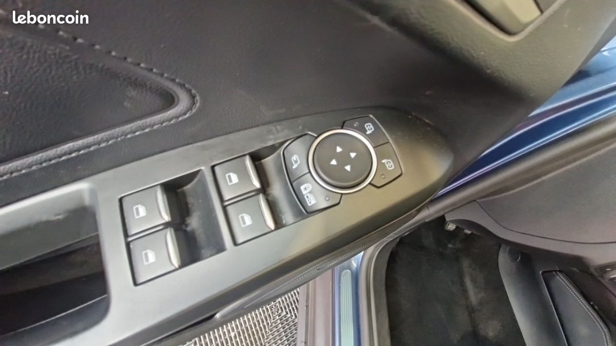 Ford Focus SW 1.5 ECOBLUE 120 SS TITANIUM X (image 17)