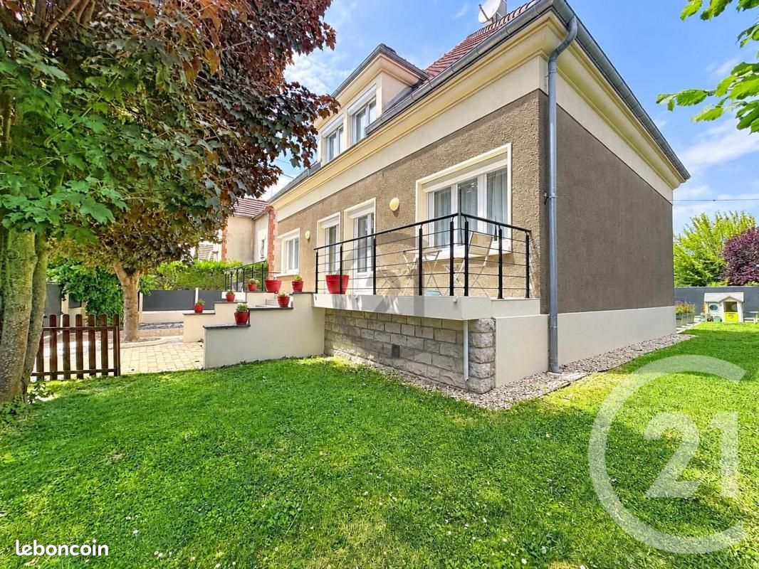 Maison 6 pièces 140 m² · à Sainte-Savine · 140 m² · 468 000 €
