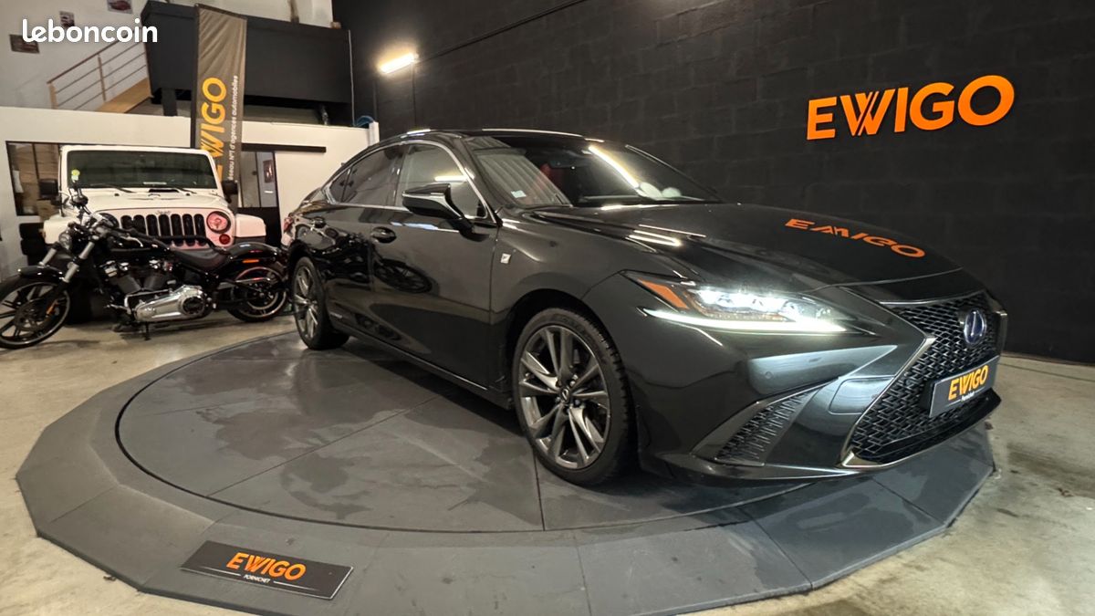 LEXUS ES 2.5 300H 218ch - F-SPORT EXECUTIVE - TOIT OUVRANT - CARPLAY (image 1)