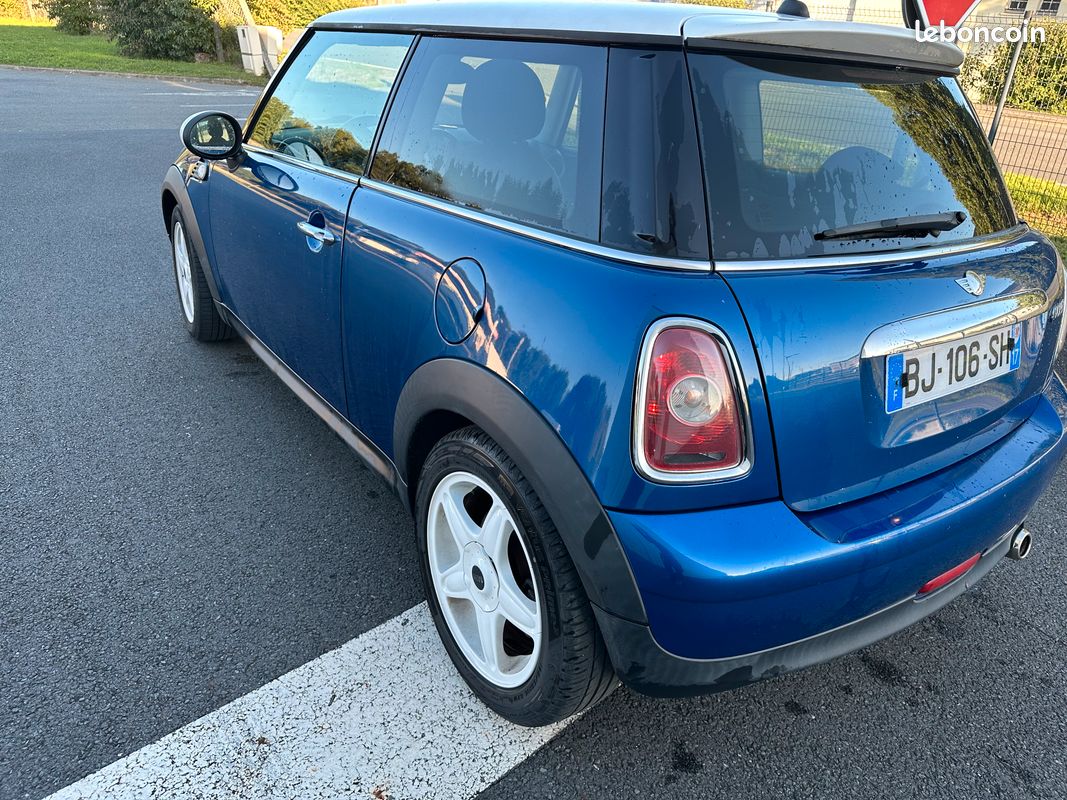 MINI Mini PHASE 2 Cooper 1.6 L i 16V 120 CV ESSENCE 109000 KMS (image 8)