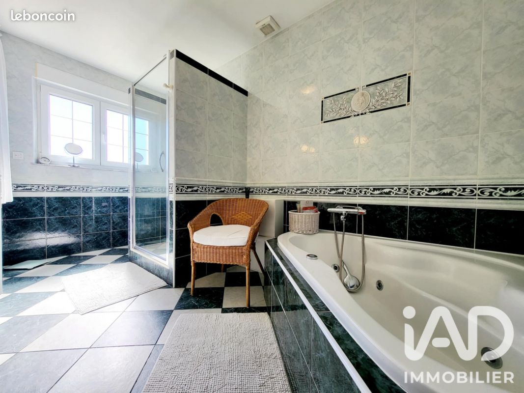 Maison 5 pièces 141 m² (image 15)
