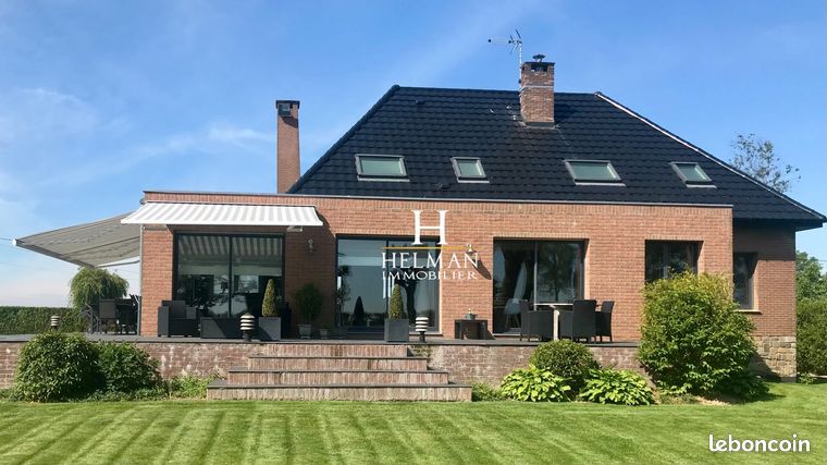 Maison 9 pièces 216 m²