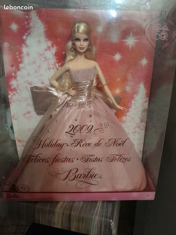 Avis sur la poupée Barbie Joyeux Noël de Mattel