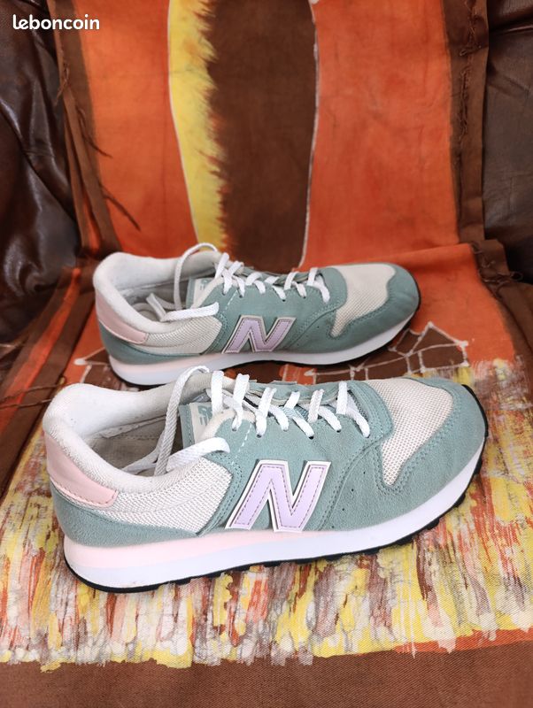 New Balance Chaussure Bleu Ciel Femme Paire De Basket Femme New