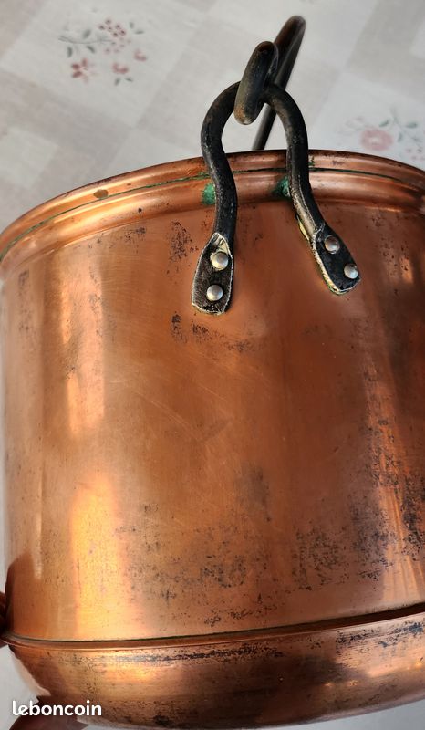 ANCIEN CACHE POT en cuivre en forme de chaudron ou marmite, poignées faïance EUR 25,00 - FR
