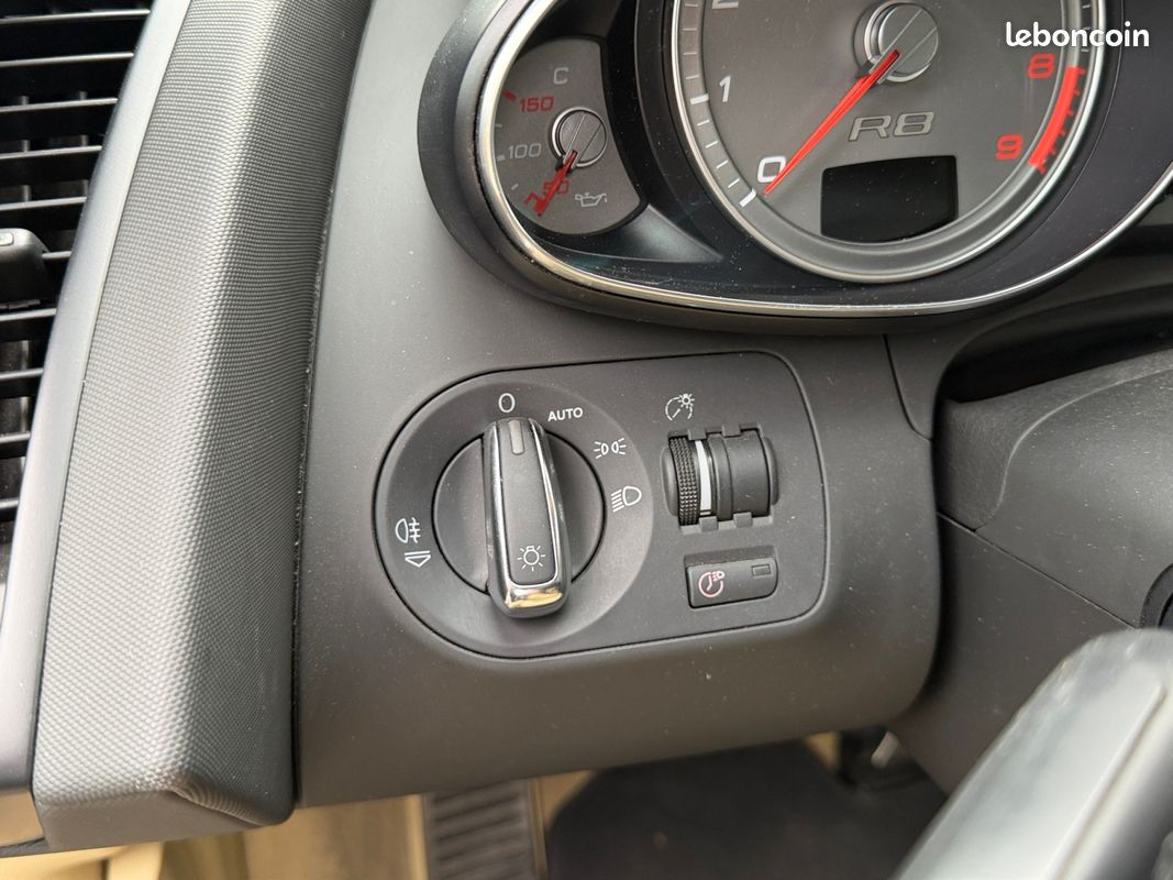AUDI R8 V8 4.2 FSI QUATTRO 420 R-TRONIC 420Ch - Bang Olufsen - Sièges éléctrique/chauffants - Magnetic Ride - Caméra de Recul - GARANTIE 12 MOIS (image 13)